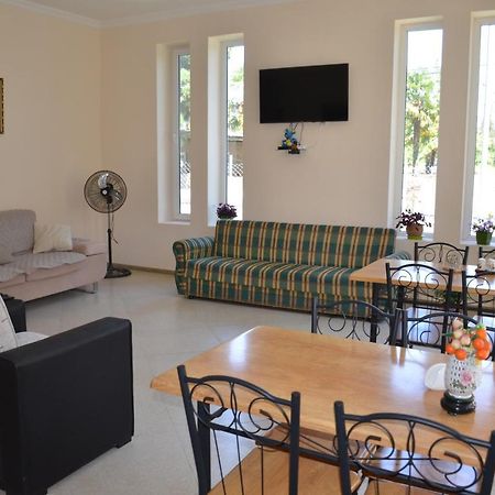 Maka Bed & Breakfast Уреки Екстериор снимка